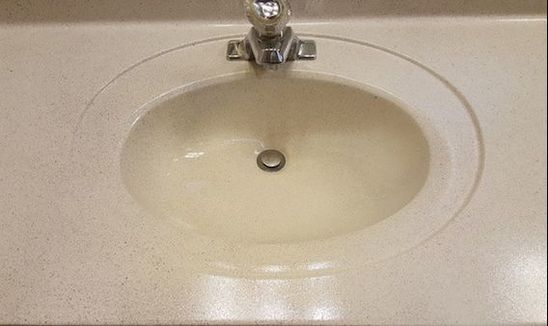  We renew and resurface your bathroom sinks and kitchen sinks, and meticulously apply new colored or speckled glaze.